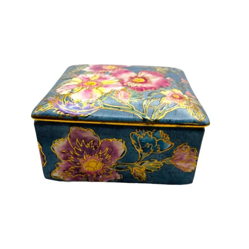 Qianlong Antique Enameled Porcelain Trinket Box Hand Painted Flower Scene RARE